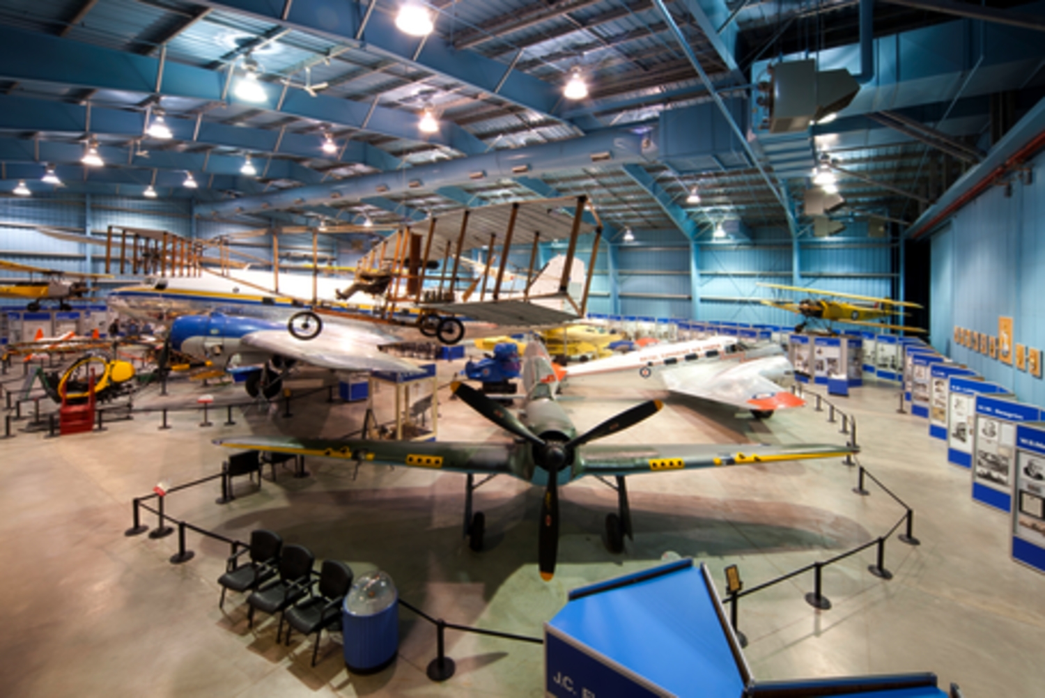 Aviation Display Hangar